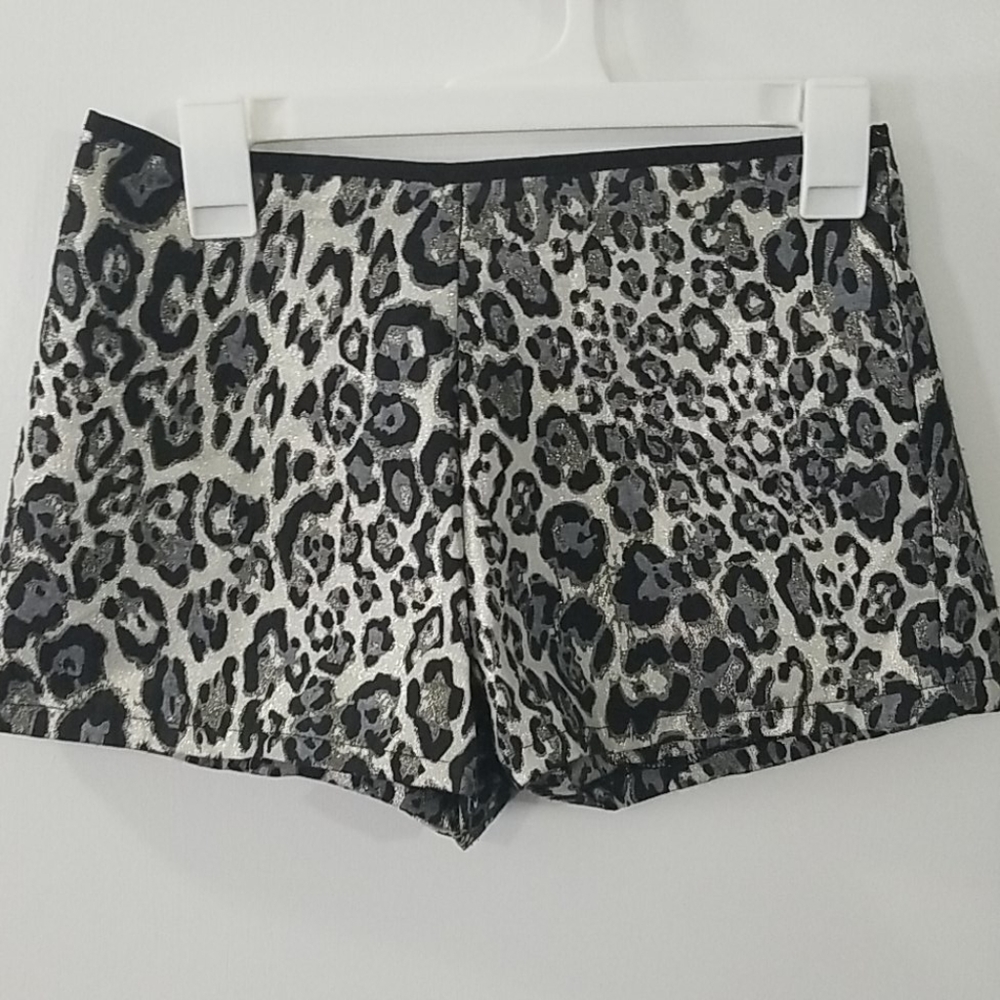 Animal print high waist short